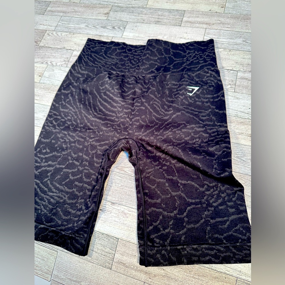 Gymshark shorts size medium
Black